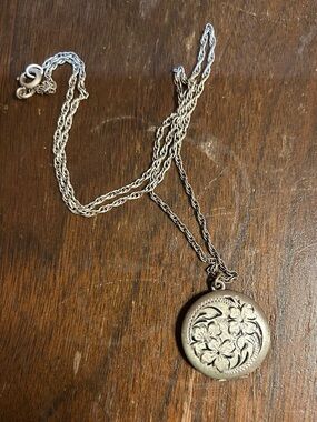 Silver Floral Round Locket Necklace